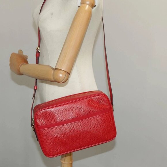 LOUIS VUITTON Epi Trocadero 27 Shoulder Bag Red - Picture 14 of 16